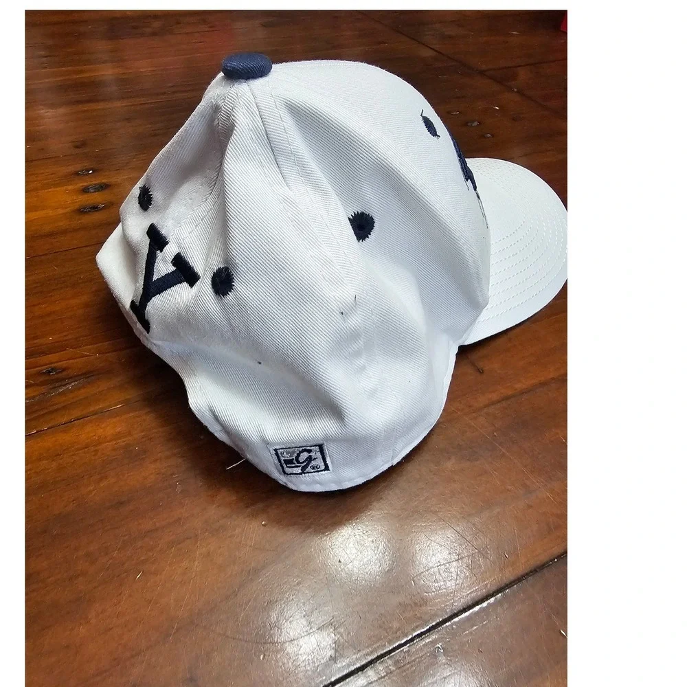 Vintage The Game Yale University Snapback Hat White Navy Blue Mens